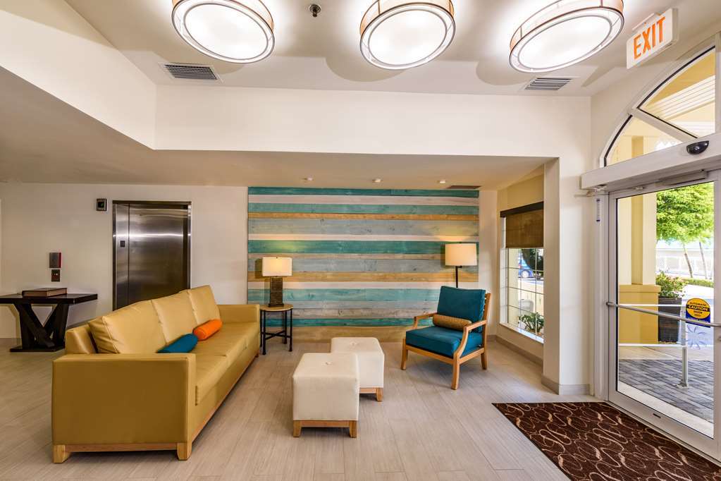ג'ורג' טאון Comfort Suites Seven Mile Beach מראה פנימי תמונה